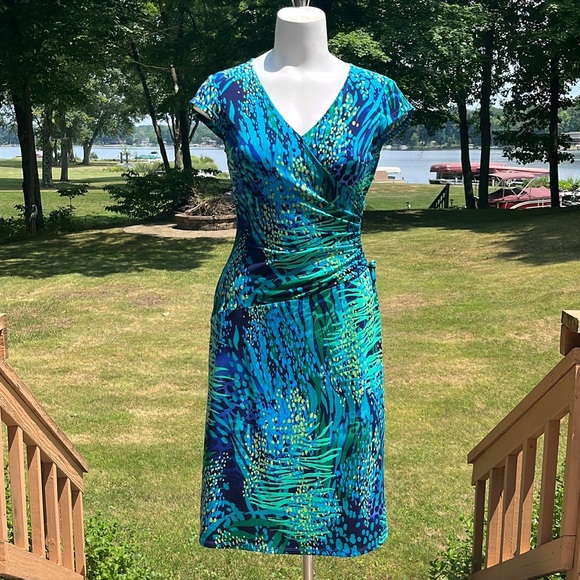 Evan Picone Dresses & Skirts - Evan-Picone wrap-style ruched stretch dress 6-8